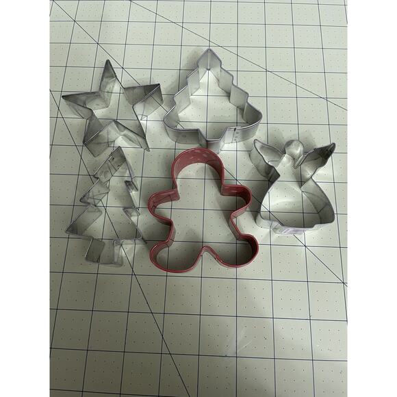 Cookie Cutters Assorted Shapes Lot of 18 Metal Holiday Halloween & Other Shapes - Picture 3 of 4